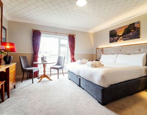 Clew Bay Hotel King Room 4